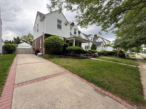 204 N Grove Street, Valley Stream NY 11580