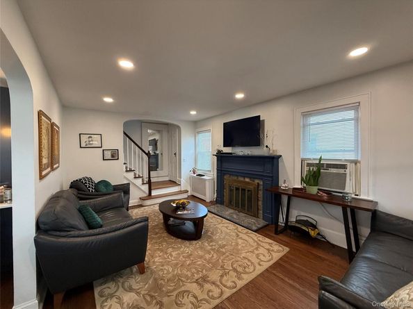 204 N Grove Street, Valley Stream NY 11580