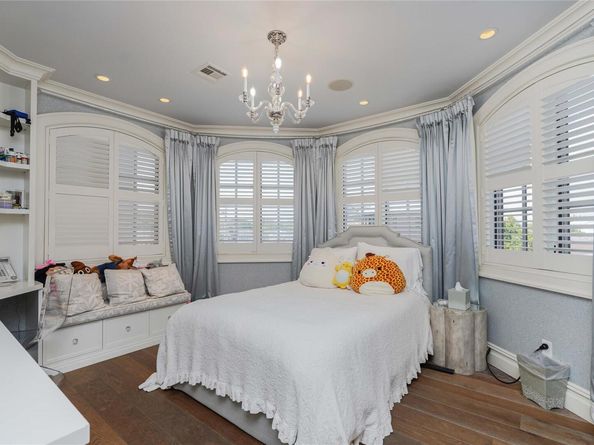 86 Gaylord Drive S, Brooklyn NY 11234