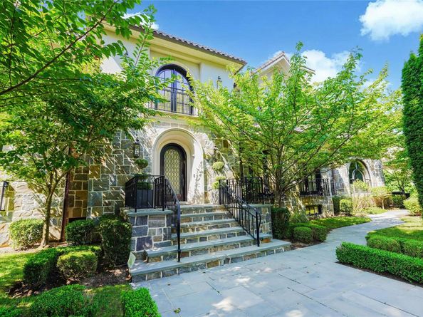 86 Gaylord Drive S, Brooklyn NY 11234