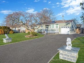 2909 New London Avenue, Medford NY 11763