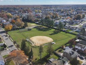 101 Spruce Avenue, Bethpage NY 11714