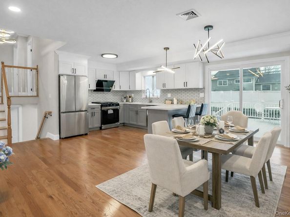 45 Colony Lane, Syosset NY 11791