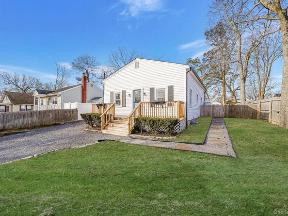 78 Adirondack Drive, Selden NY 11784