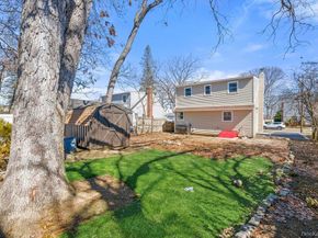 189 Trouville Road, Copiague NY 11726