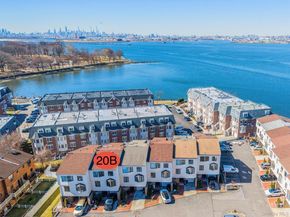 12012 Riviera Court 20B, College Point NY 11356
