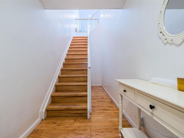 12012 Riviera Court 20B, College Point NY 11356