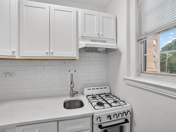 25 Parkview Avenue 2G, Bronxville NY 10708