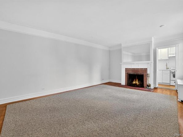 25 Parkview Avenue 2G, Bronxville NY 10708