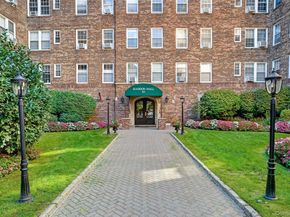 25 Parkview Avenue 2G, Bronxville NY 10708