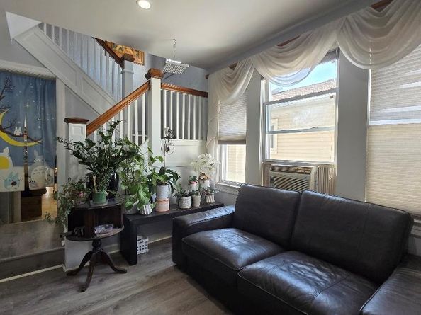 170 E Mineola Avenue, Valley Stream NY 11580