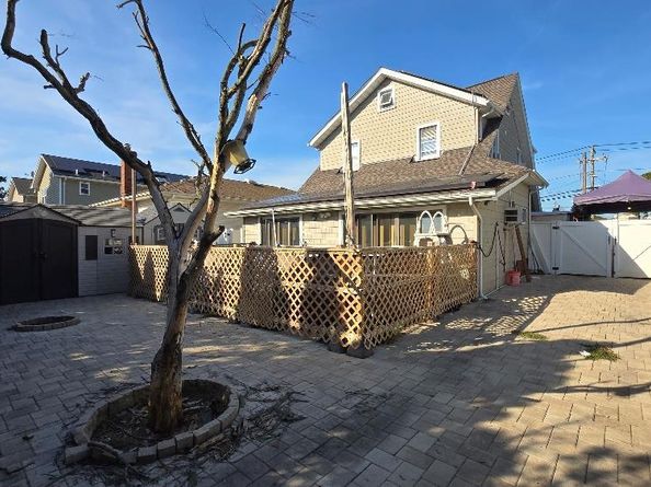 170 E Mineola Avenue, Valley Stream NY 11580