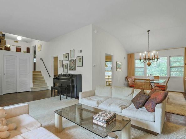 129 Hillandale Drive, New Rochelle NY 10804