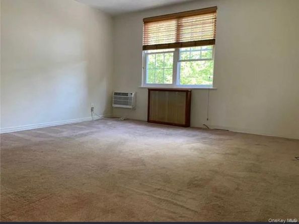 15016 26th Avenue, Flushing NY 11354