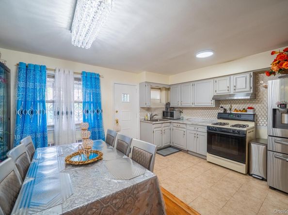 1720A Paulding Avenue, Bronx NY 10462