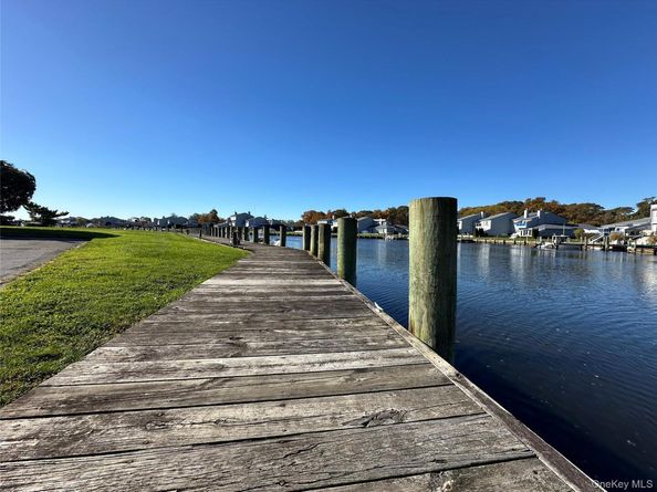 150 Fairharbor Drive 150, Patchogue NY 11772