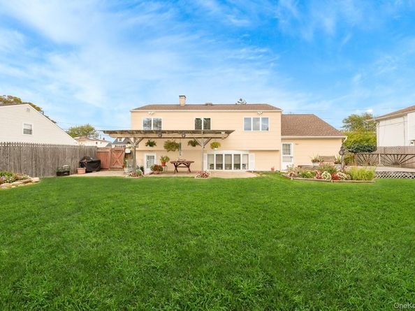 349 Lido Parkway, Lindenhurst NY 11757