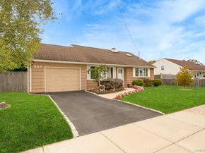 349 Lido Parkway, Lindenhurst NY 11757