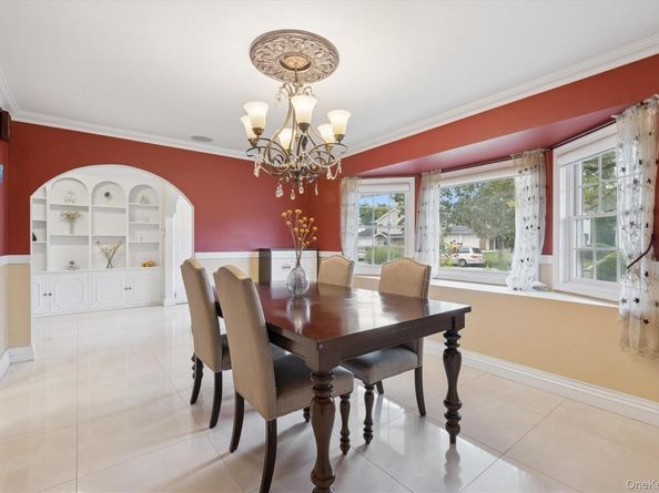 120 South Drive, Manhasset Hills NY 11040