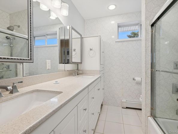 120 South Drive, Manhasset Hills NY 11040