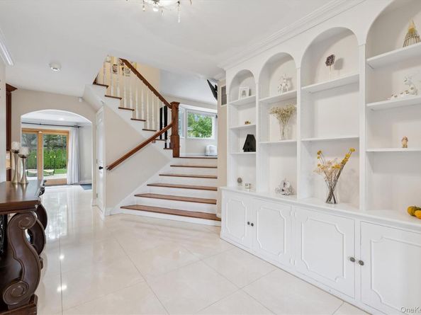 120 South Drive, Manhasset Hills NY 11040