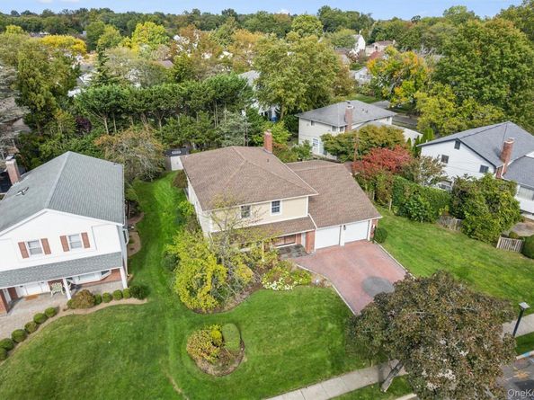 120 South Drive, Manhasset Hills NY 11040