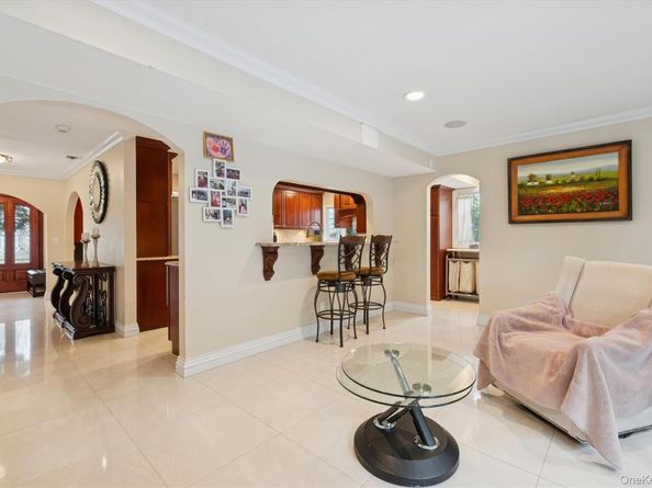 120 South Drive, Manhasset Hills NY 11040