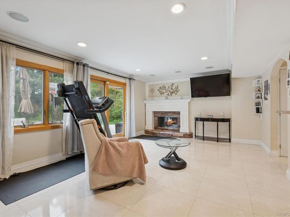120 South Drive, Manhasset Hills NY 11040
