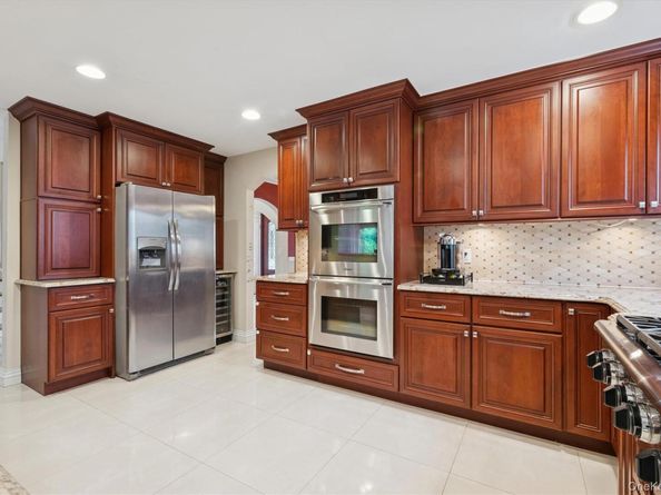 120 South Drive, Manhasset Hills NY 11040