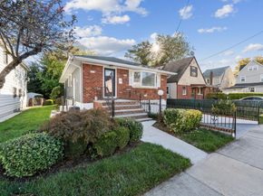 18918 Tioga Dr, Saint Albans NY 11412