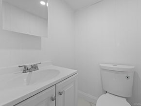 18918 Tioga Dr, Saint Albans NY 11412