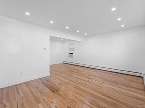 18918 Tioga Dr, Saint Albans NY 11412