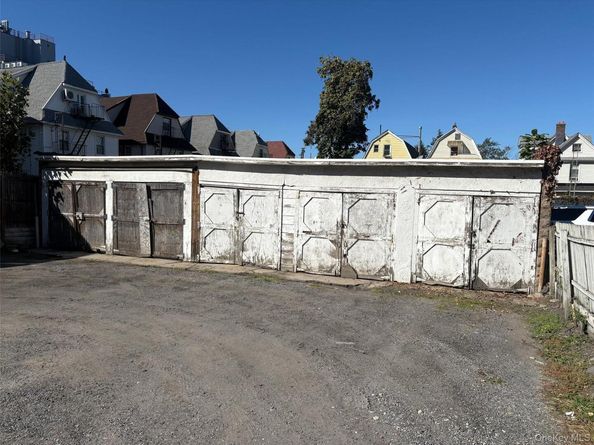 14611 35 Avenue, Flushing NY 11354