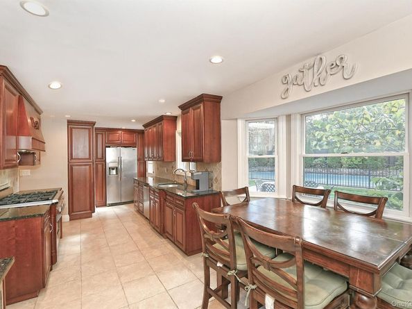 35 Columbus Avenue, Kings Park NY 11754