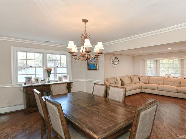 35 Columbus Avenue, Kings Park NY 11754