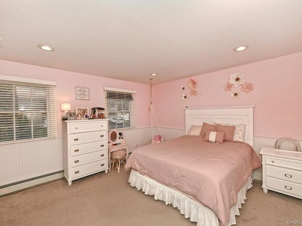 35 Columbus Avenue, Kings Park NY 11754
