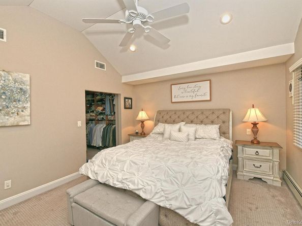 35 Columbus Avenue, Kings Park NY 11754