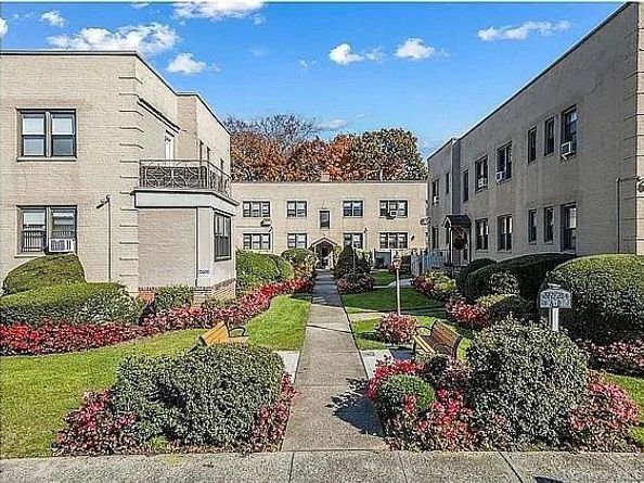 272 Cedarhurst Avenue A6, Cedarhurst NY 11516