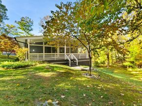 153 Deerfield Lane N, Pleasantville NY 10570