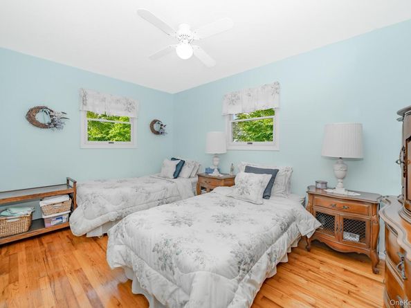 10 Argonne Road W, Hampton Bays NY 11946