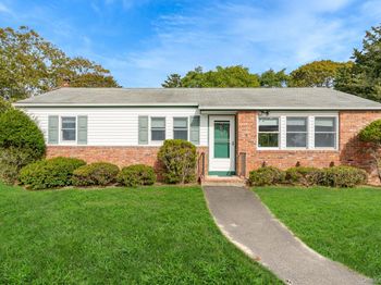 10 Argonne Road W