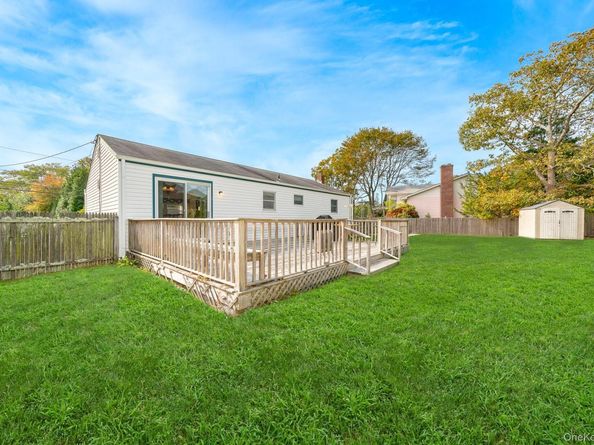 10 Argonne Road W, Hampton Bays NY 11946