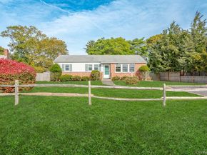 10 Argonne Road W, Hampton Bays NY 11946