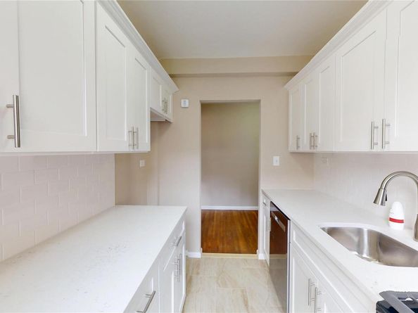 112-30 Northern Boulevard 4B, Corona NY 11368