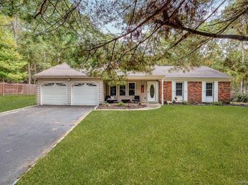 11 Cobblestone Drive