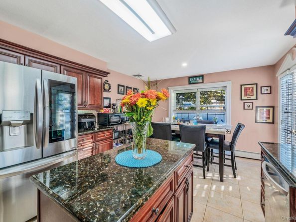 28 Winfield Davis Drive, Coram NY 11727