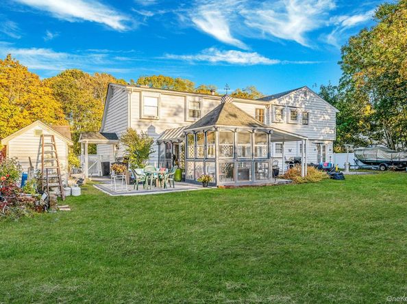 28 Winfield Davis Drive, Coram NY 11727