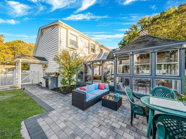 28 Winfield Davis Drive, Coram NY 11727