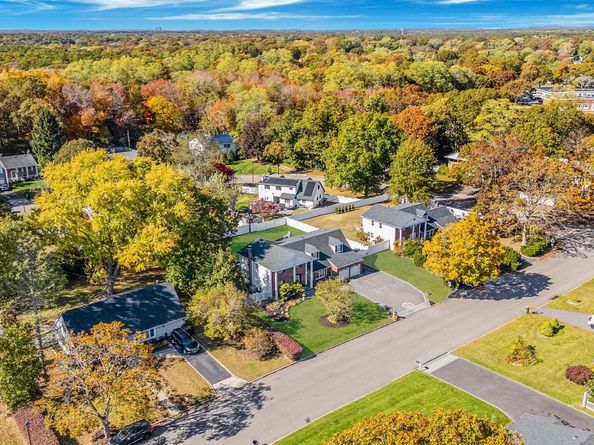 28 Winfield Davis Drive, Coram NY 11727