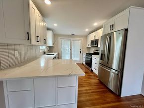 91 Udalia Court, West Islip NY 11795
